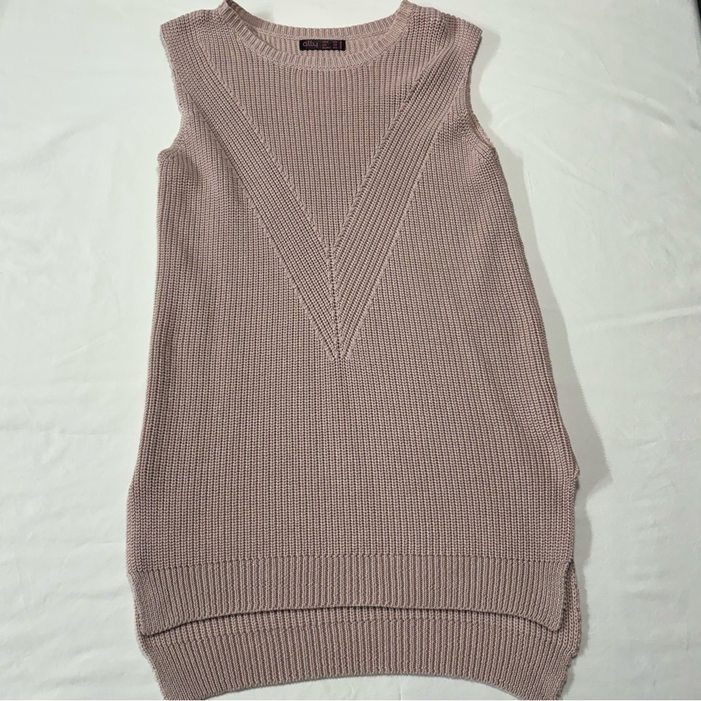 Sleeveless Knit Sweater Top in Blush Pink